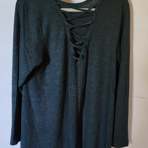 Torrid lace-up back shark hem sweater - Picture 5 of 6